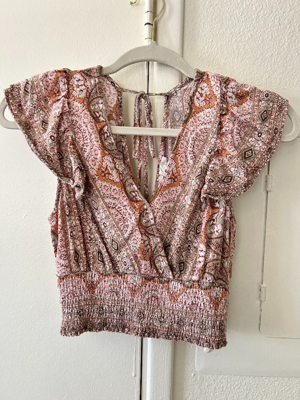 Twine & String Boho Smocked Crop Top | Women's Medium | Flutter Sleeve Paisley